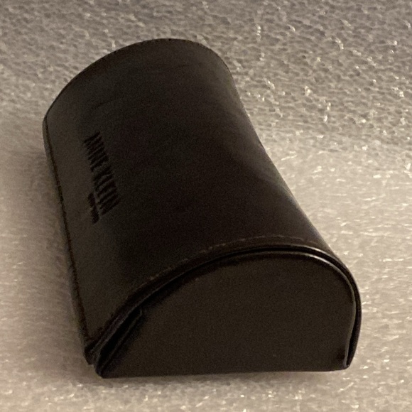 Anne Klein New York Embossed Brown Leather Hard Shell Magnetic Eyeglass Case - Picture 4 of 9